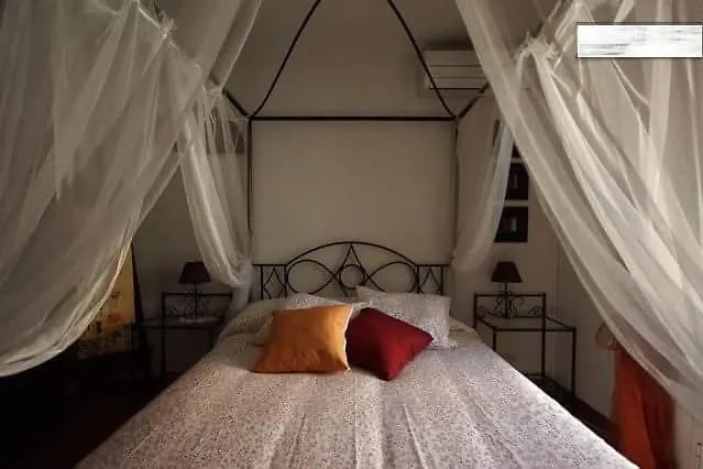 Gaudi's Bcn Penthouse برشلونة